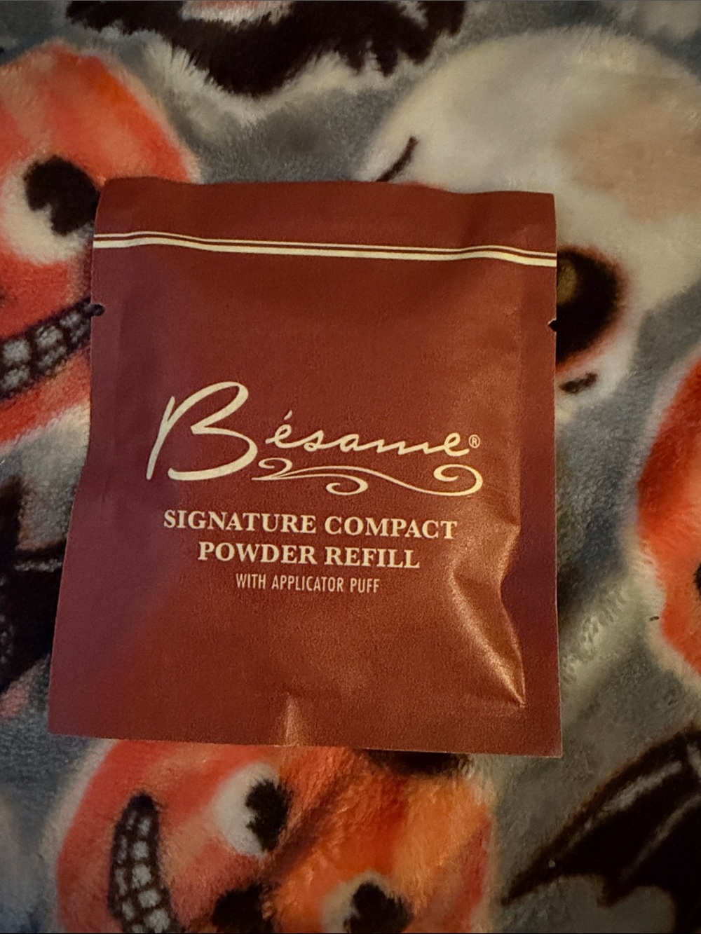 Signature Compact Powder Refill — silver screen